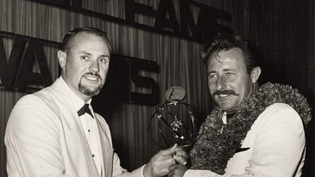 Dick Graham (left) and Dale Velzy, 1967 Surfing Magazine Hall of Fame awards