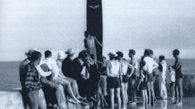 Runner-up Gerard Vultee, with board