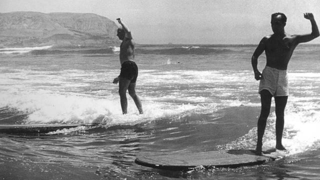 Eduardo Arena (right), Lima, 1951