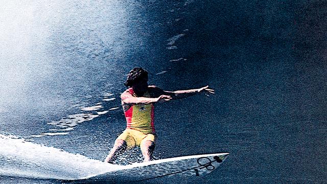 Tom Curren, Pipeline, 1989. Photo: Gordhino