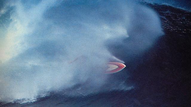 Col Smith and Pipeline spitter, 1977. Photo: Jeff Divine