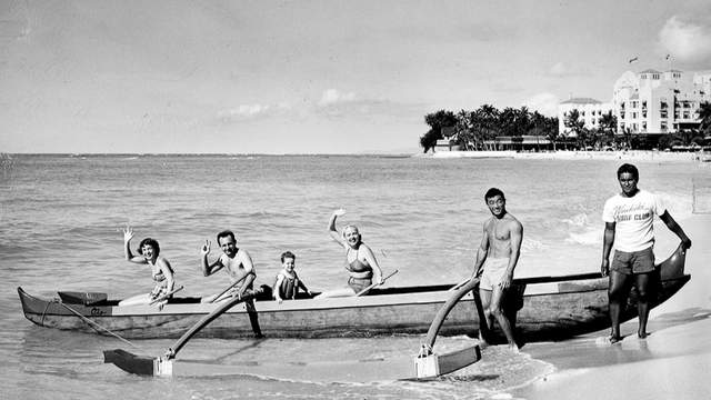 Waikiki Surf Club canoe, 1948