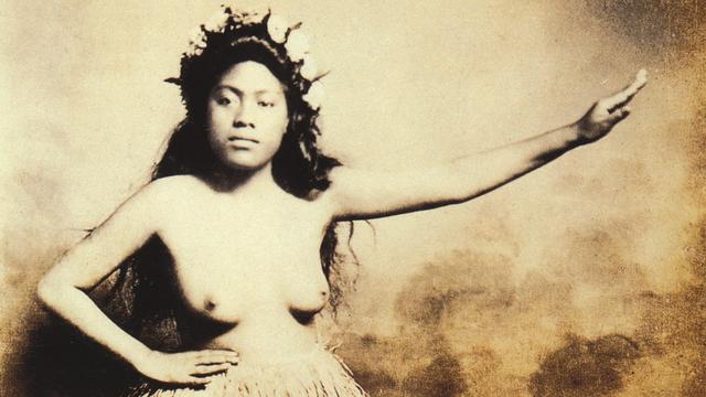 Hula girl, early 1900s
