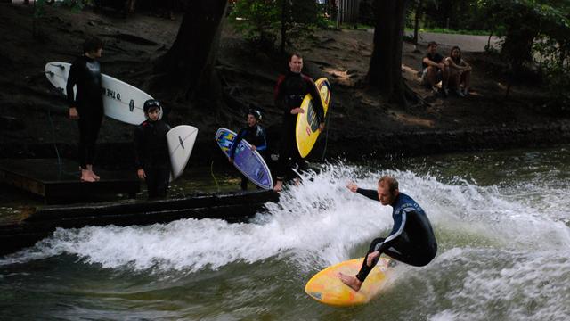 Eisbach, Munich, 2011