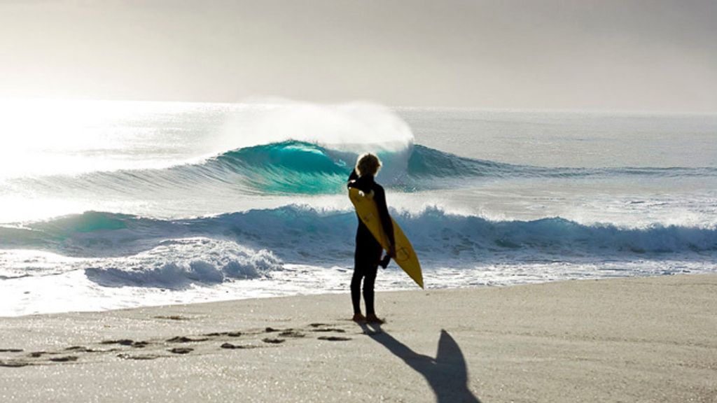 Perfect beach break peak.