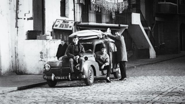 Arnaud de Rosnay (behind the wheel), the Lartigau brothers, and Pascal Demont, Basque Country in the early 1960s. Photo: François Lartigau