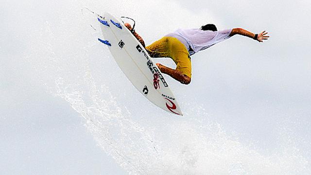 Gabriel Medina, Lance's, 2011. Photo: Jason Kenworthy
