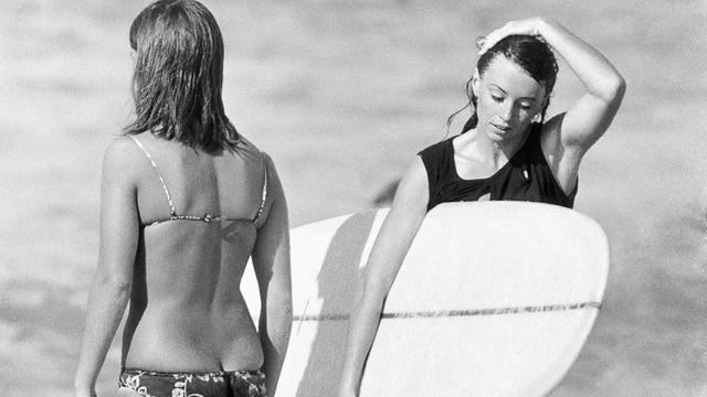 Surfer girl, Cronulla, 1965. Photo: Bob Weeks