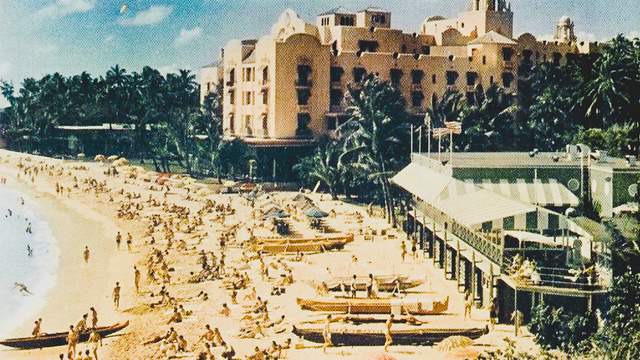 Outrigger Canoe Club (right), with Royal Hawaiian Hotel in background, around 1950