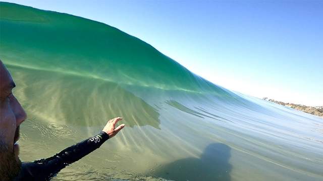 Glassy wave in California, 2021