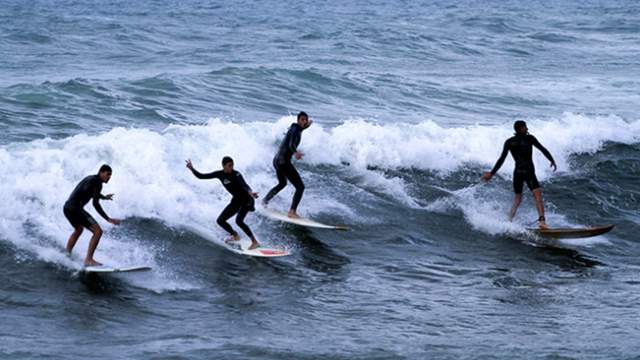 Palestinian surfers in Gaza