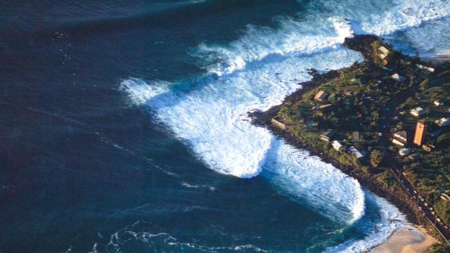 Waimea Bay; channel on the let. Photo: Warren Bolster