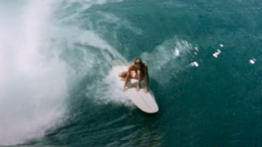 Peter Drouyn surfing pipeline, in hawaii