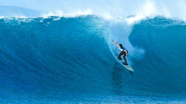 Pauline Menczer, Honolua Bay, 2002. Photo: Pierre Tostee