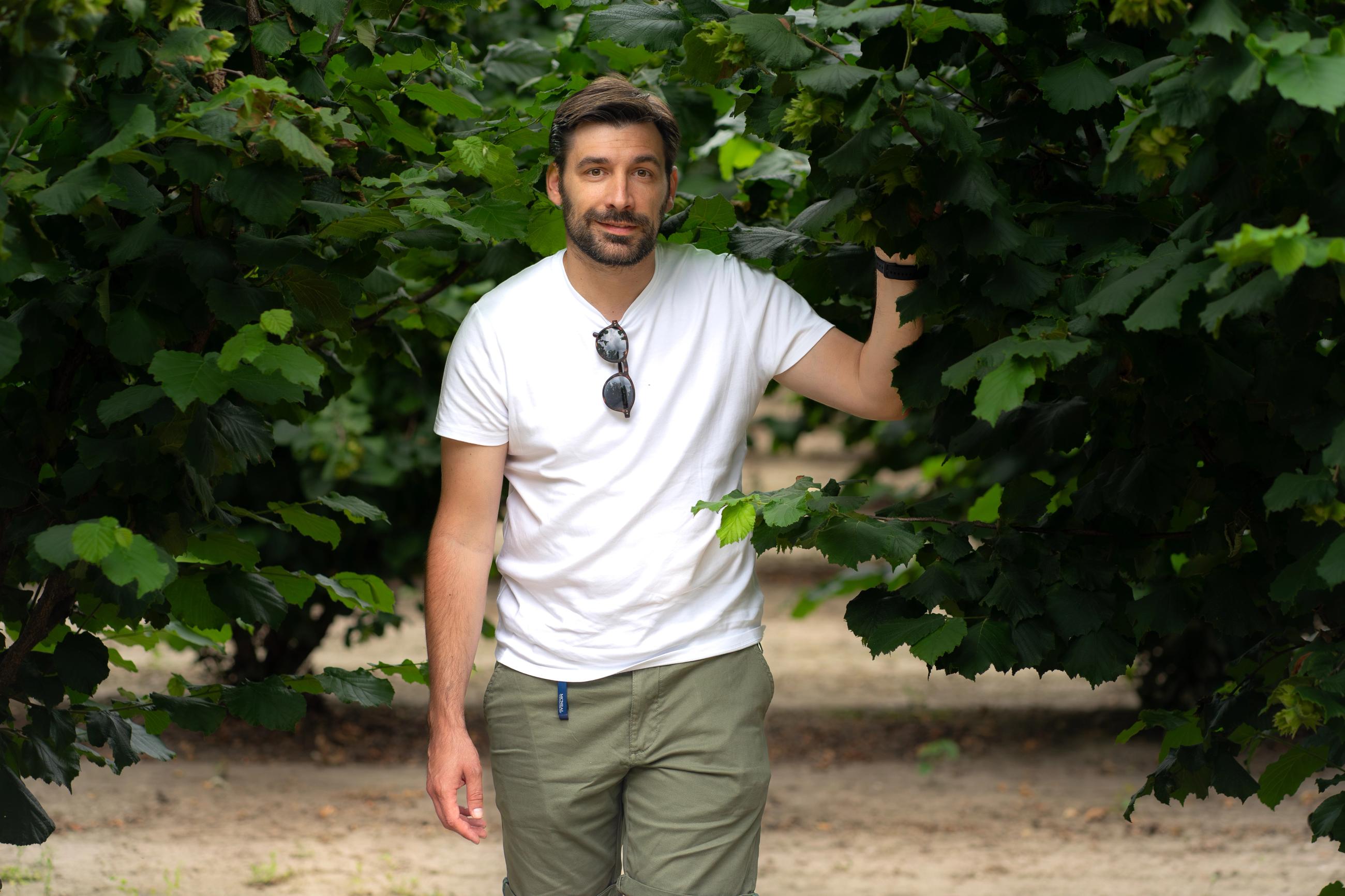 Treesury CEO Jovan Paunovic walking in Hazelnut Plantage