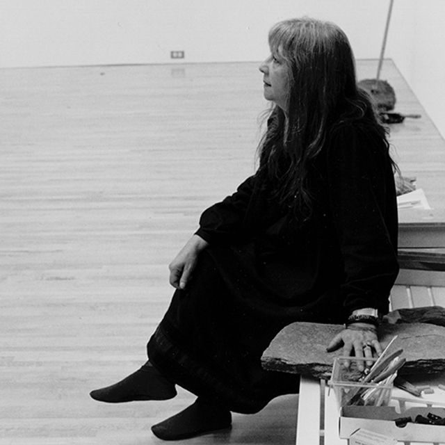 Portrait of Marisa Merz at the Museum of Contemporary Art, Los Angeles, in 1989. Image courtesy of Fondazione Merz and Gladstone Gallery, New York and Brussels