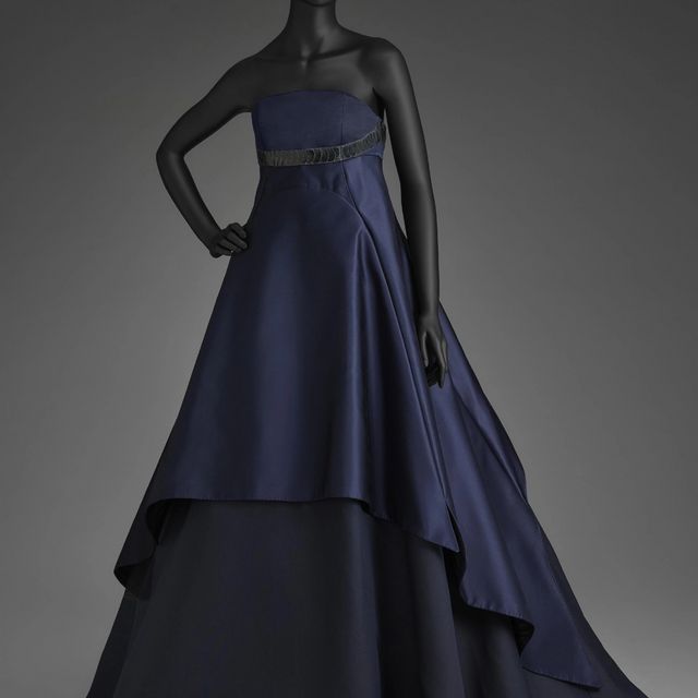Woman&apos;s &quot;Stingray Swan&quot; Evening Dress, Spring/Summer 2001 ready-to-wear Collection, Designed by Ralph Rucci, American, born Philadelphia, 1957.  Designed for Chado, Ralph Rucci, founded 1994, 2005-96-2