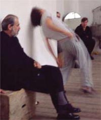 <b>Fig. I</b> Pistoletto observes his students
during a performance workshop
with Guillermo Horta at the
Academy of Fine Arts in Vienna
in 1995. © University Archive of the
Academy of Fine Arts, Vienna