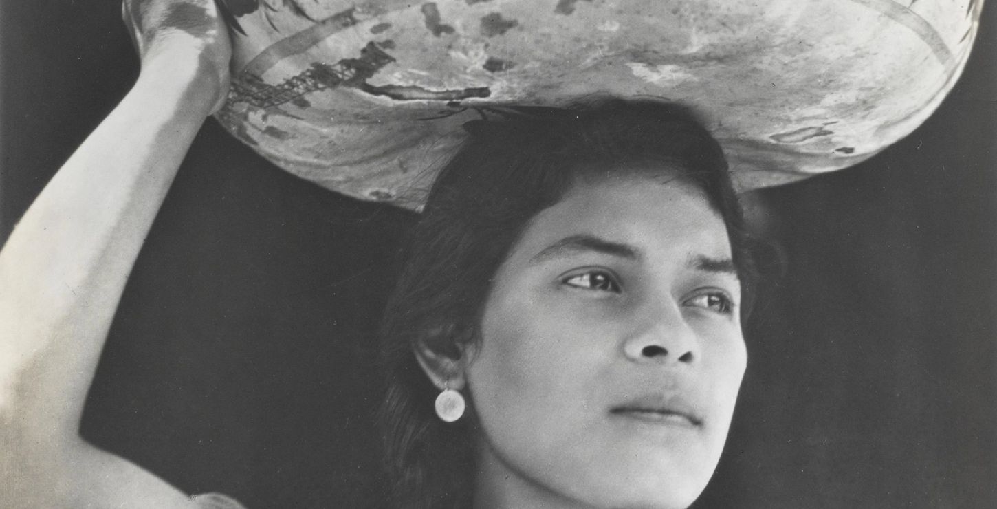 Woman of Tehuantepec, c. 1929, Tina Modotti, Italian, 1896 - 1942, 1968-162-40
