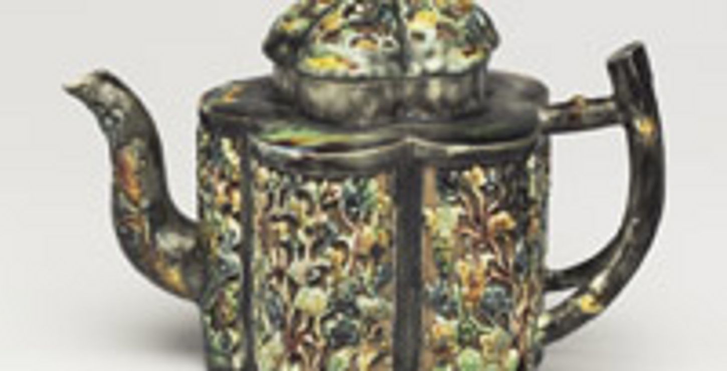Teapot, c. 1765
Lead-glazed earthenware (creamware)
England (Staffordshire)
Private Collection