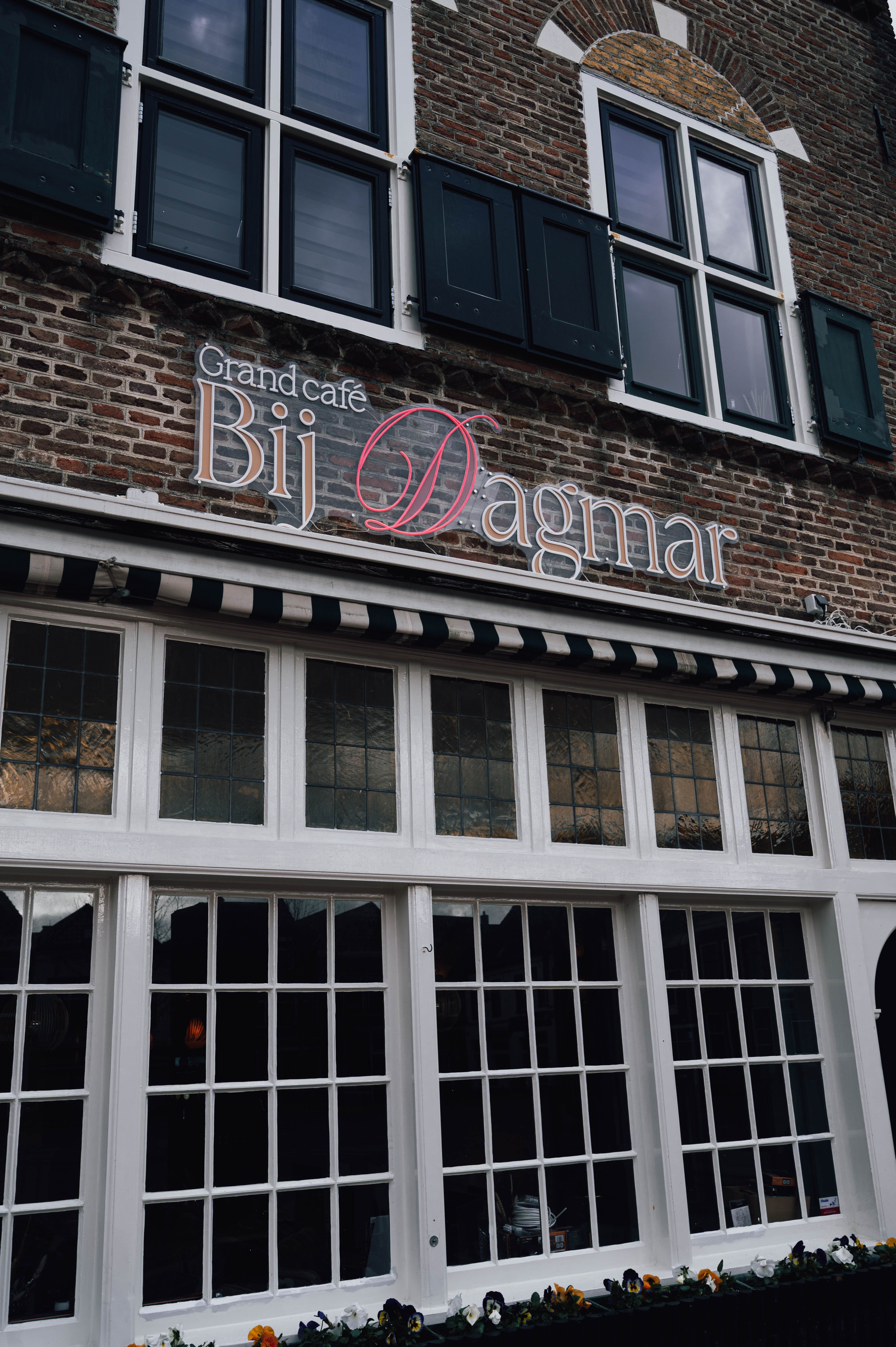 Het restaurant van buiten