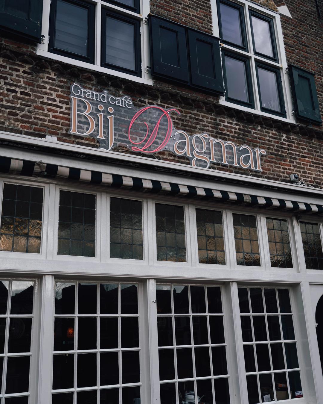 Het restaurant van buiten