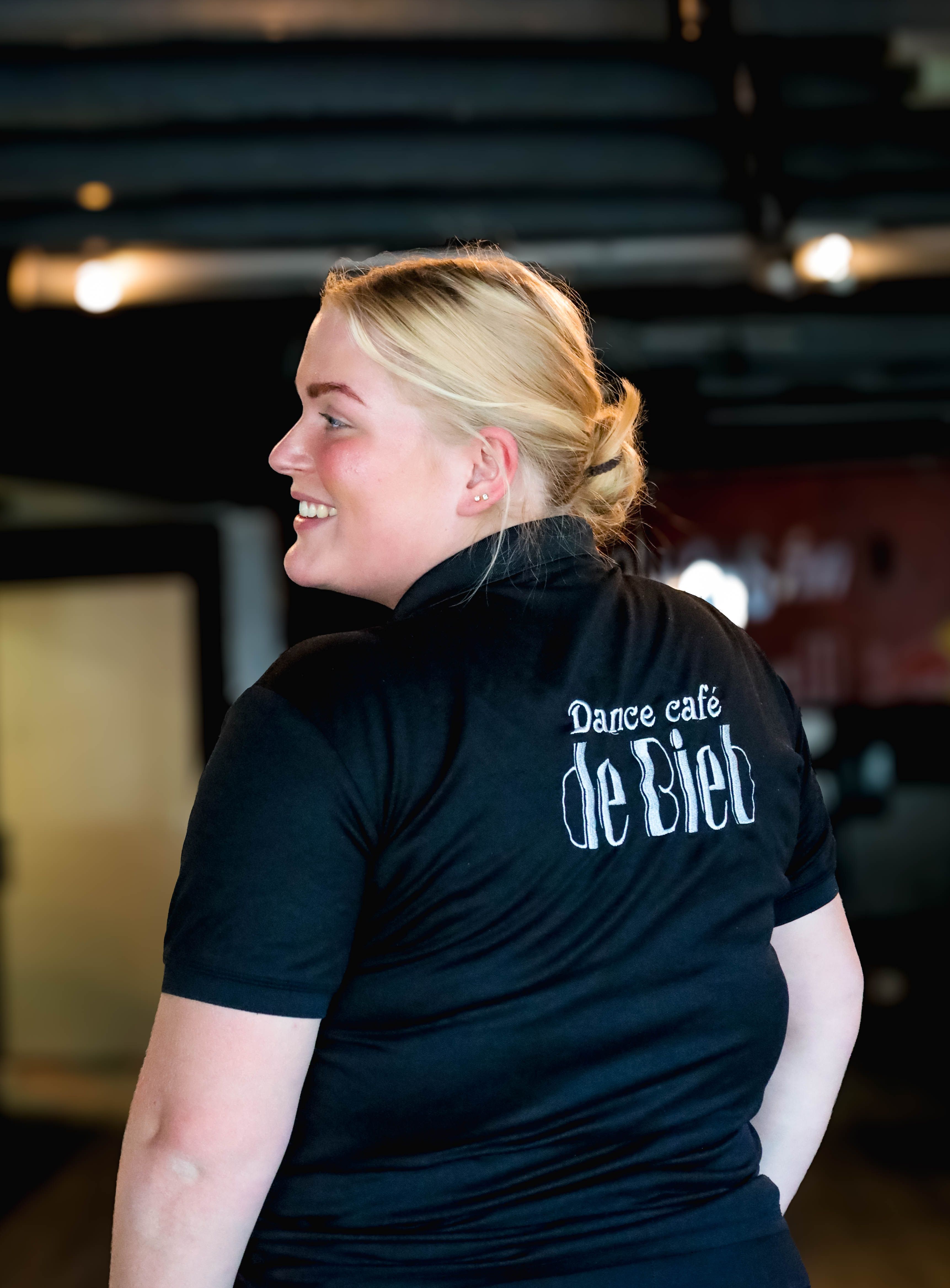 vrouw in de bieb