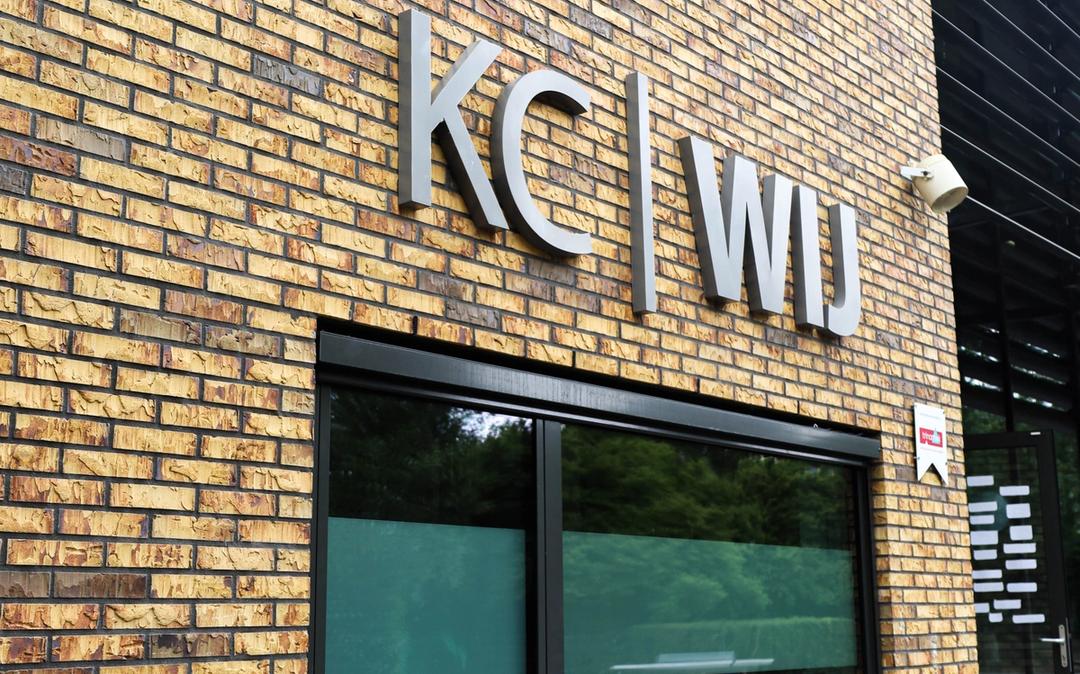 Het gebouw van Kindcentrum WIJ van buiten