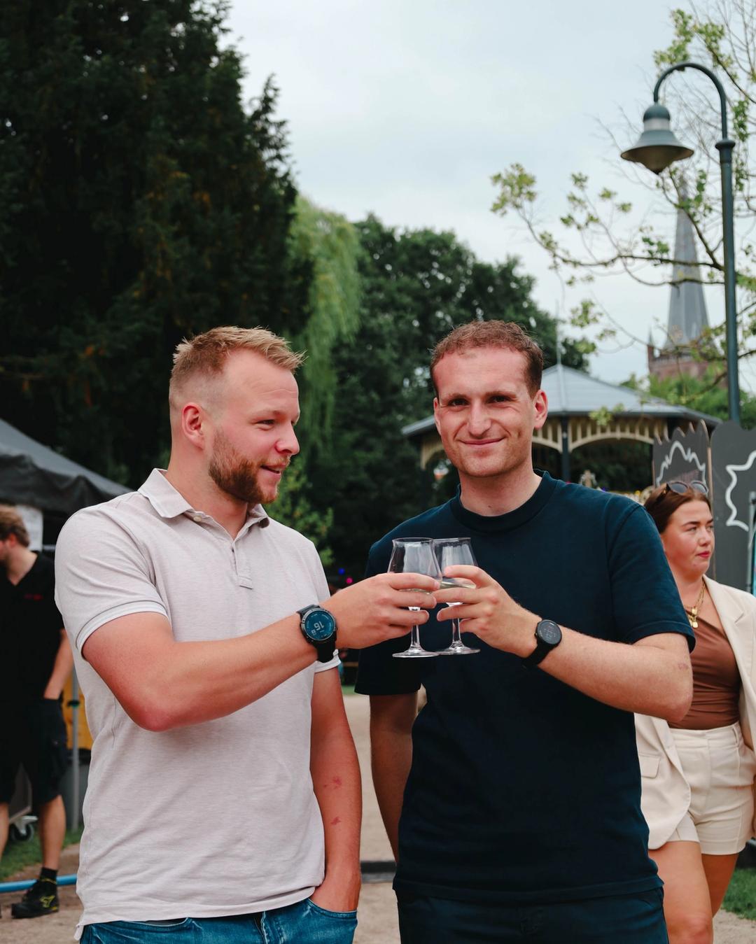Proost met mannen