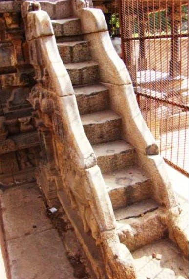 DARASURAM AIRAVATESWARAR TEMPLE
