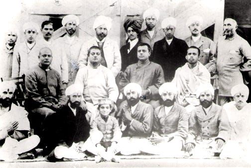 Swami Vivekananda with devotees at Kashmir
