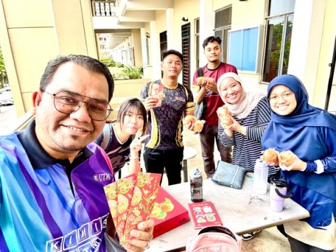 Gotong-Royong Makmal & Sambutan Awal Tahun Baru Cina bersama Pelajar
