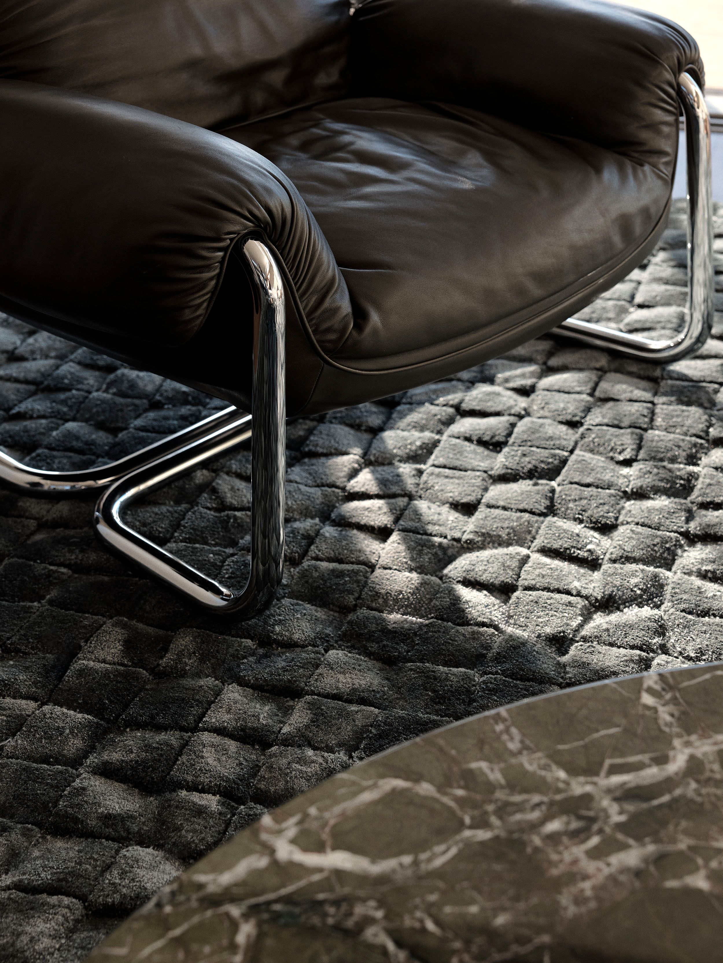 Sunset, Living room detail