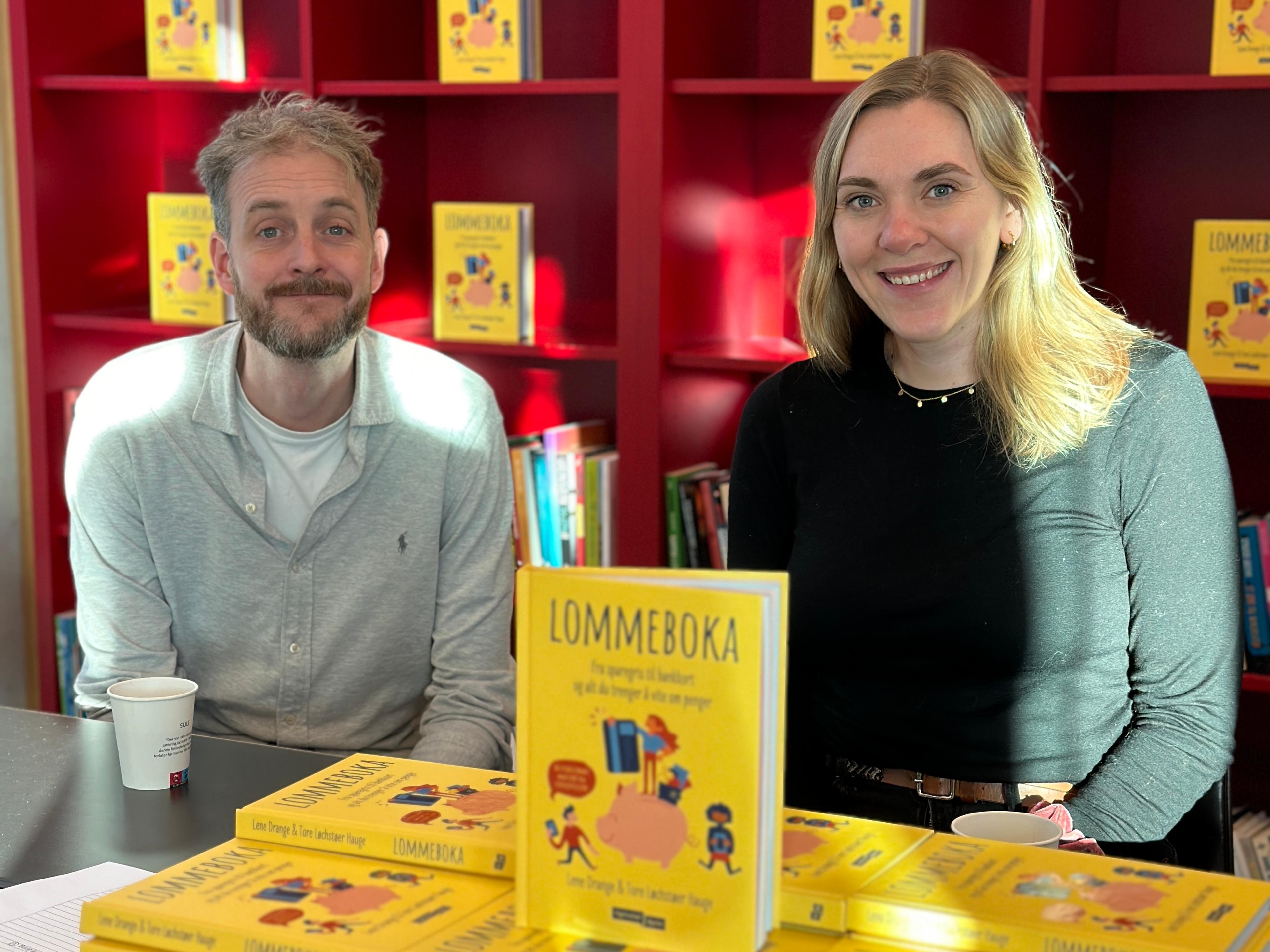 Lene Drange og Tore L. Hauge er aktuelle med barneboka "Lommeboka" - de ønsker å lære barn fra 9 års alderen om penger!