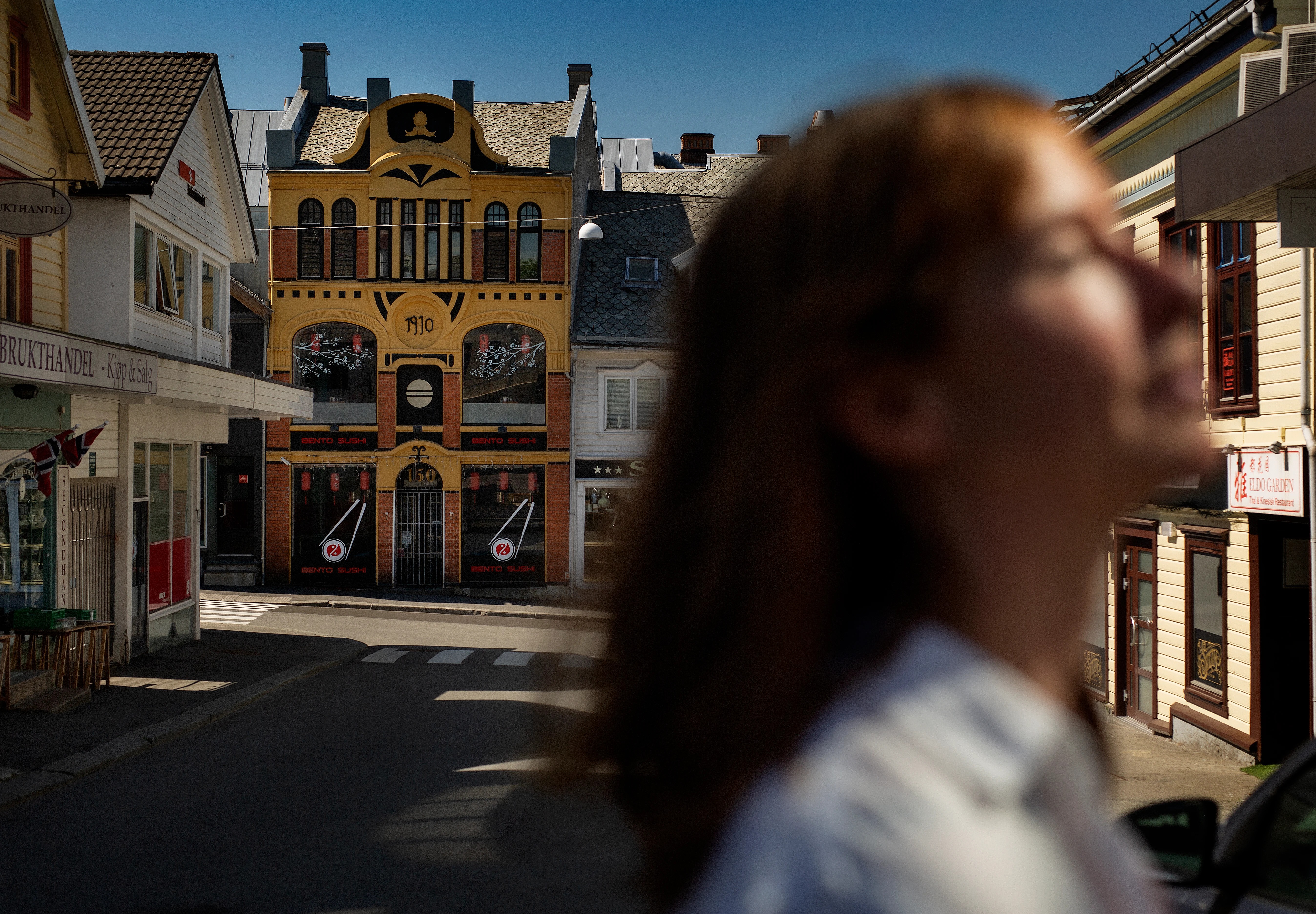 Rederikontoret. I den gule bygningen i Haugesund sentrum var en gang kontoret til rederiet Brummenæs & Torgersen. I dag huser det en asiatisk restaurant. 