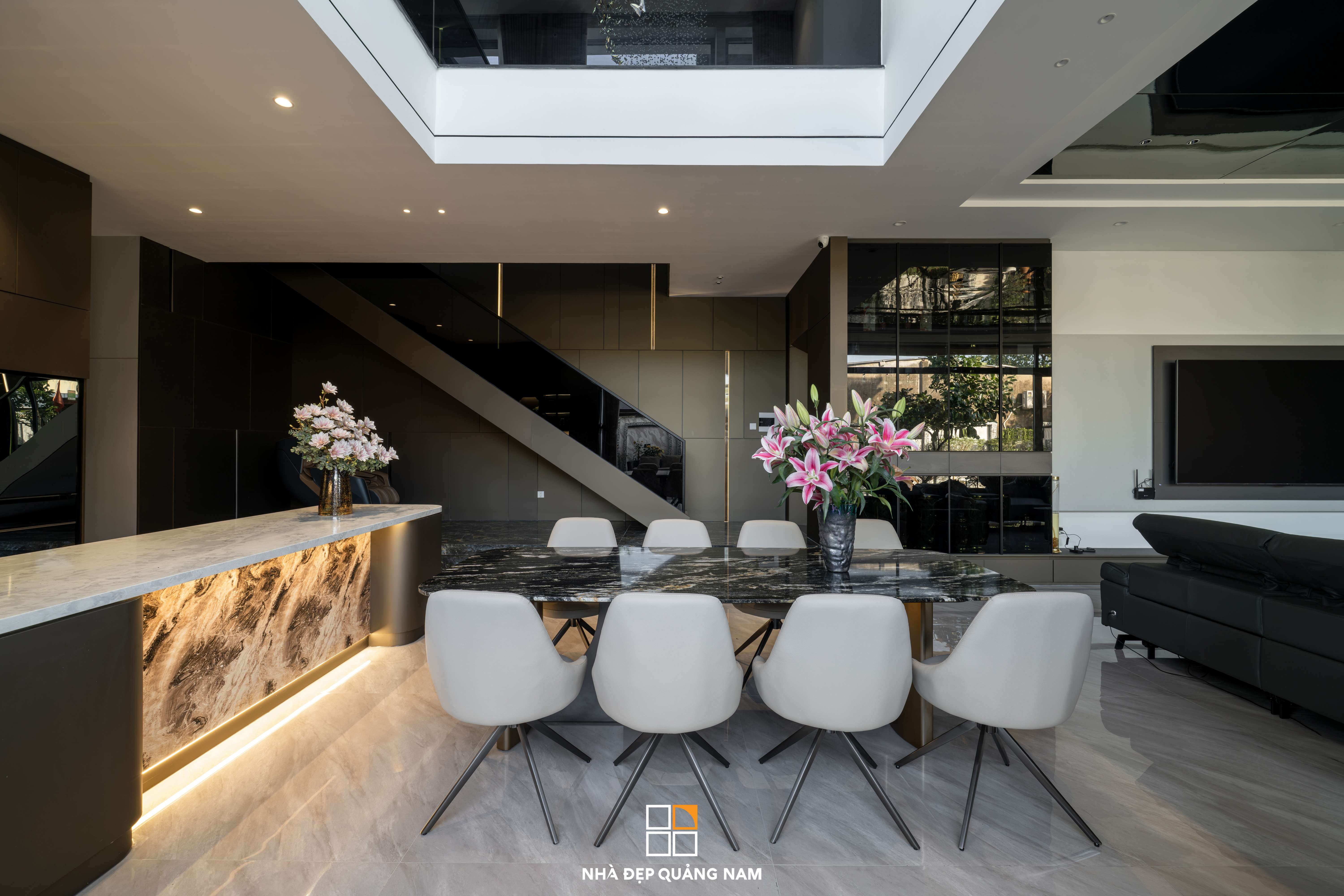 TH Villa - Hành trình 6 tháng kiến tạo bản giao hưởng của ánh sáng và vật liệu