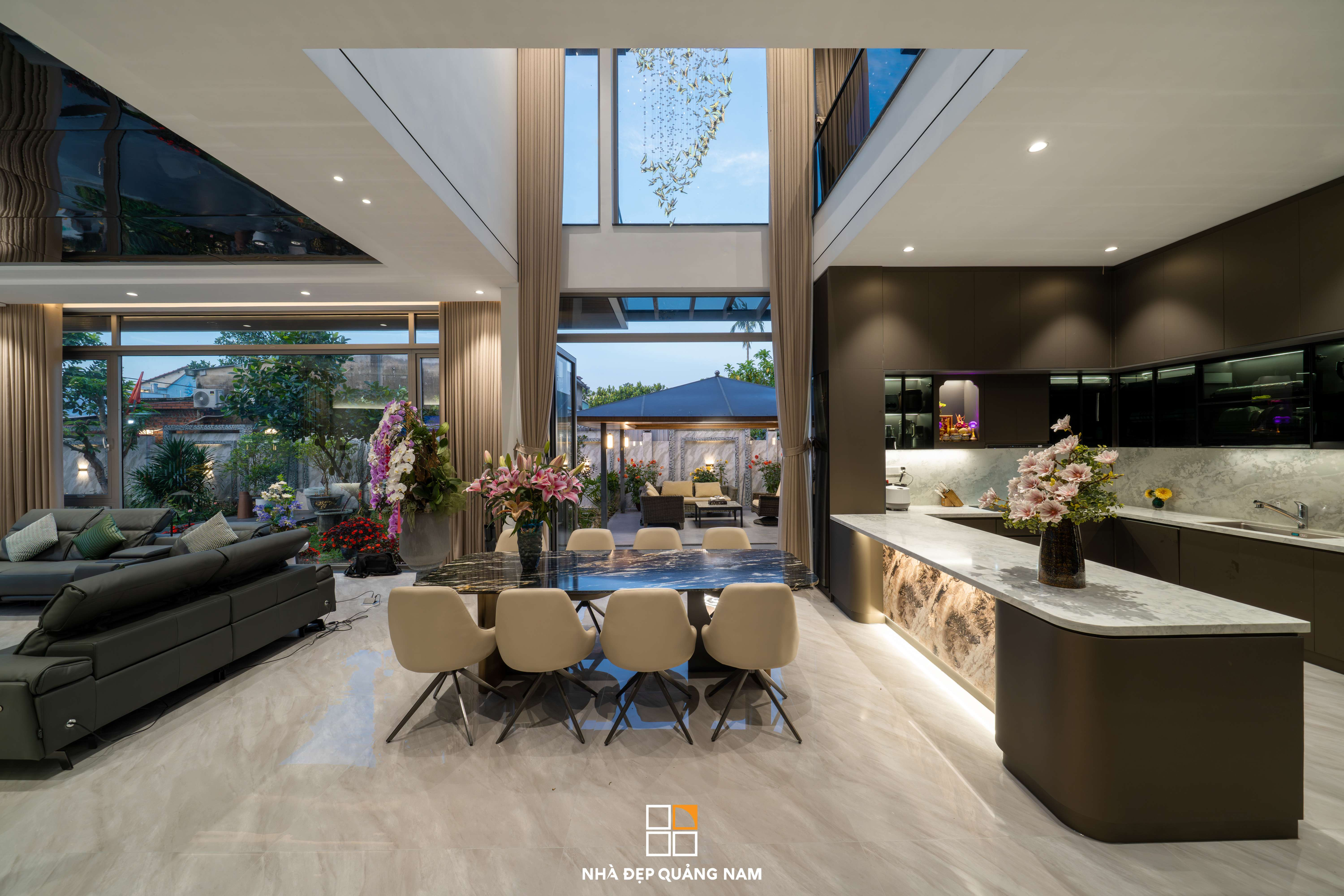 TH Villa - Hành trình 6 tháng kiến tạo bản giao hưởng của ánh sáng và vật liệu