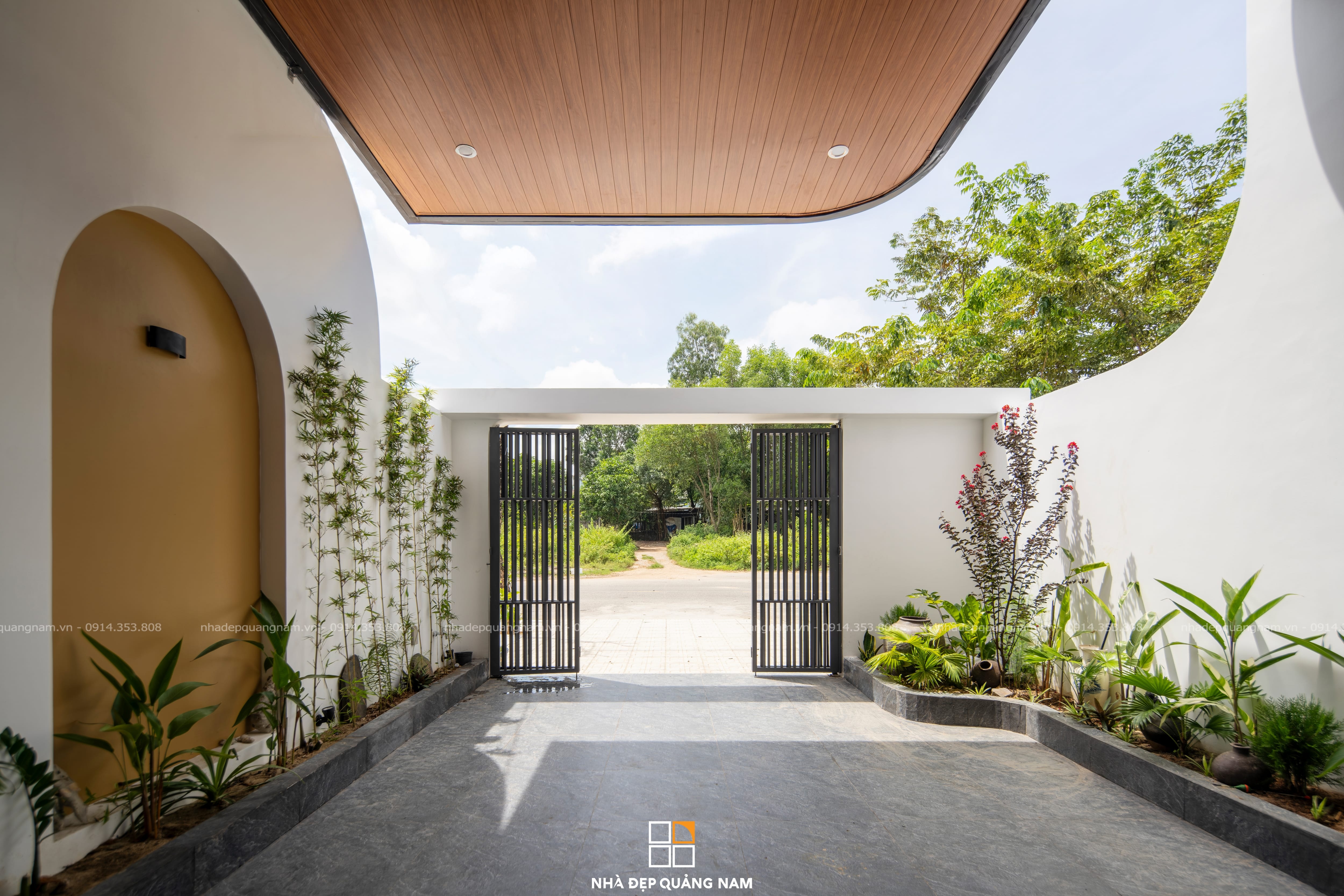 Hình ảnh thực tế DC House - không gian nhà ở kết hợp trung tâm yoga tại Núi Thành