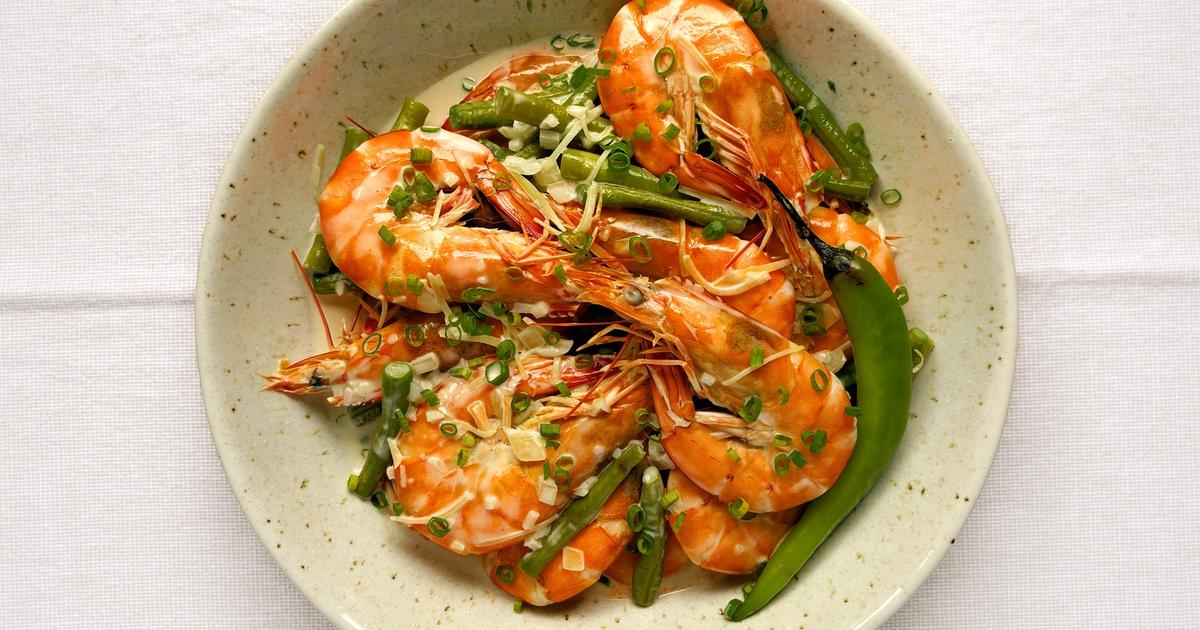 Ginataang Hipon (Shrimp in Coconut Milk) | Pepper.ph - Easy and ...