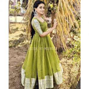 GREEN COLOR SOUTH INDIAN ANARKALI STYLE GOWN | SOUTH INDIAN FASHION OUTFIT |