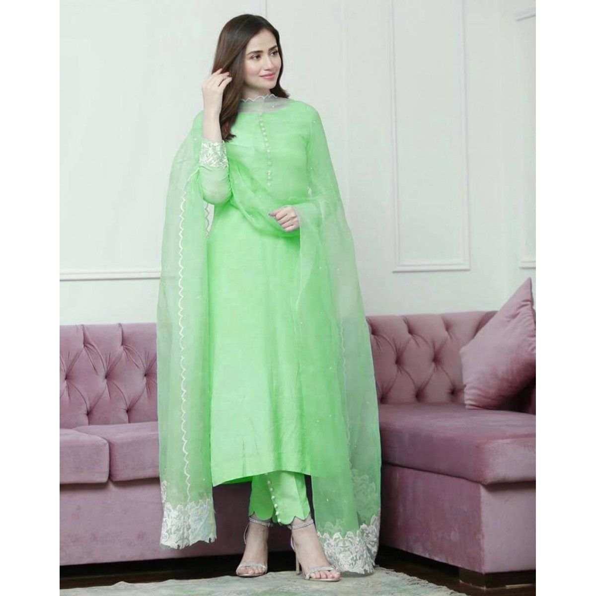 PAKISTANI SUIT IN BEAUTIFUL COTTON FABRIC