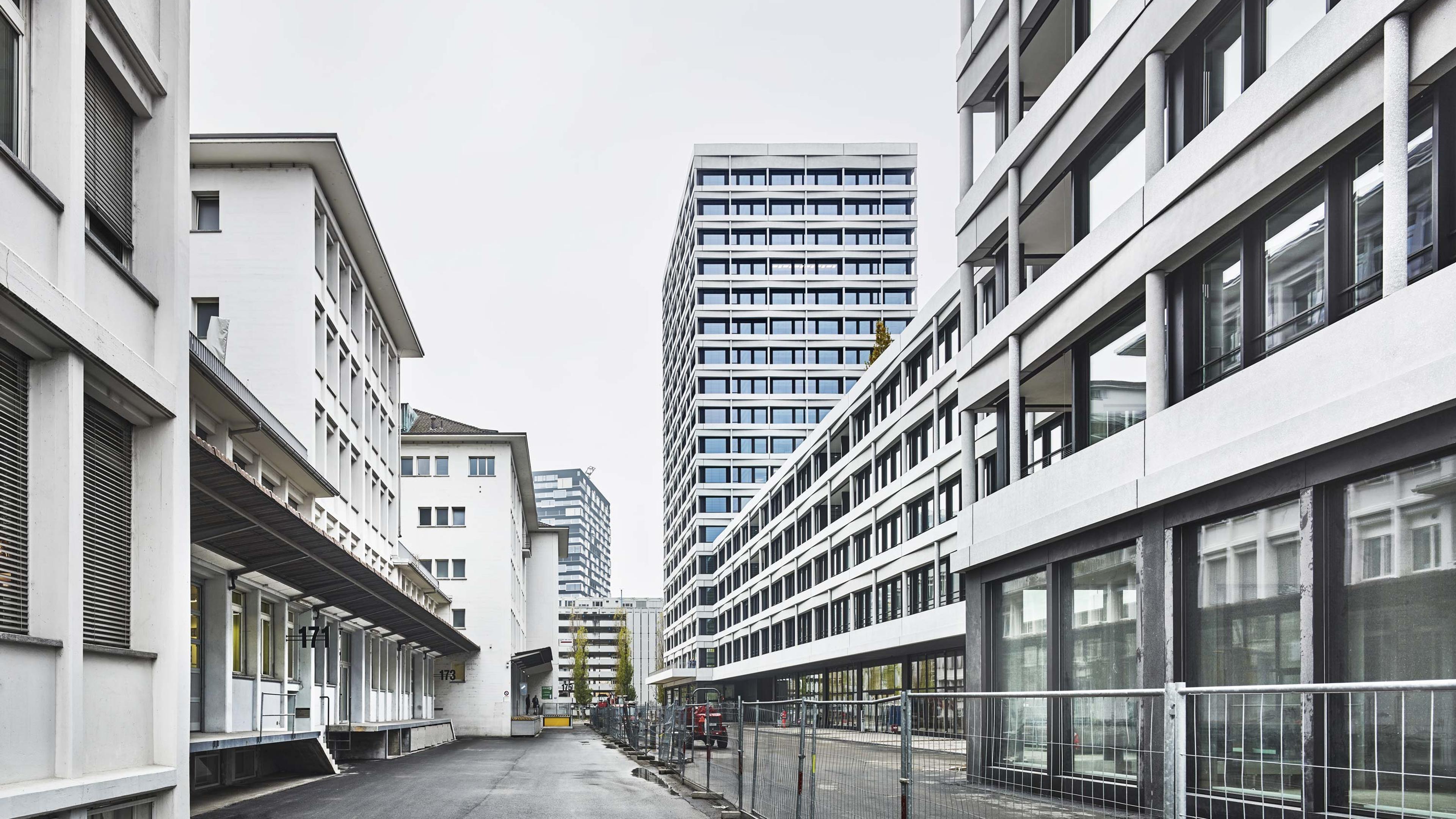 2600_02_EM2N_Atmos-Buero-und-Gewerbehaus-Zuer_Robert Sigrist.jpg