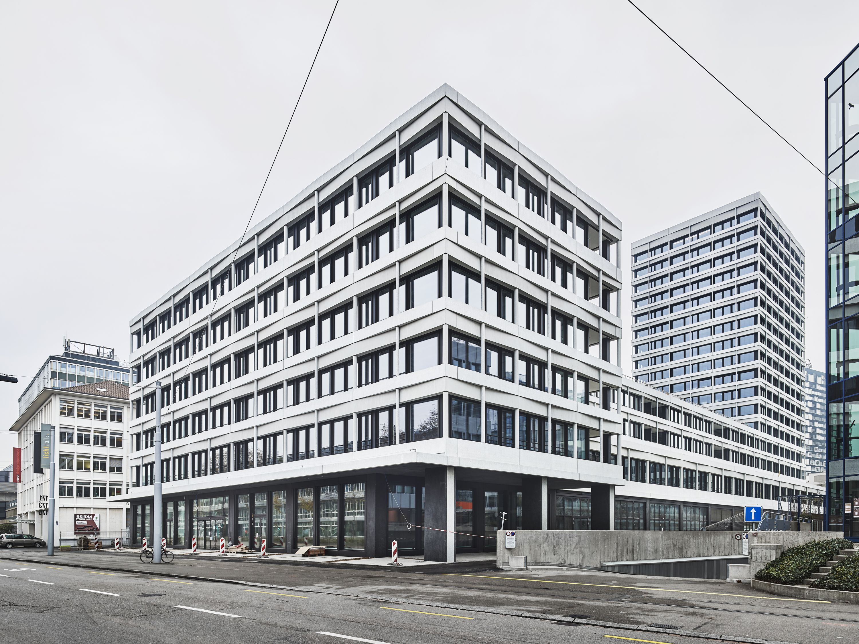 2600_03_EM2N_Atmos-Buero-und-Gewerbehaus-Zuer_Robert Sigrist.jpg