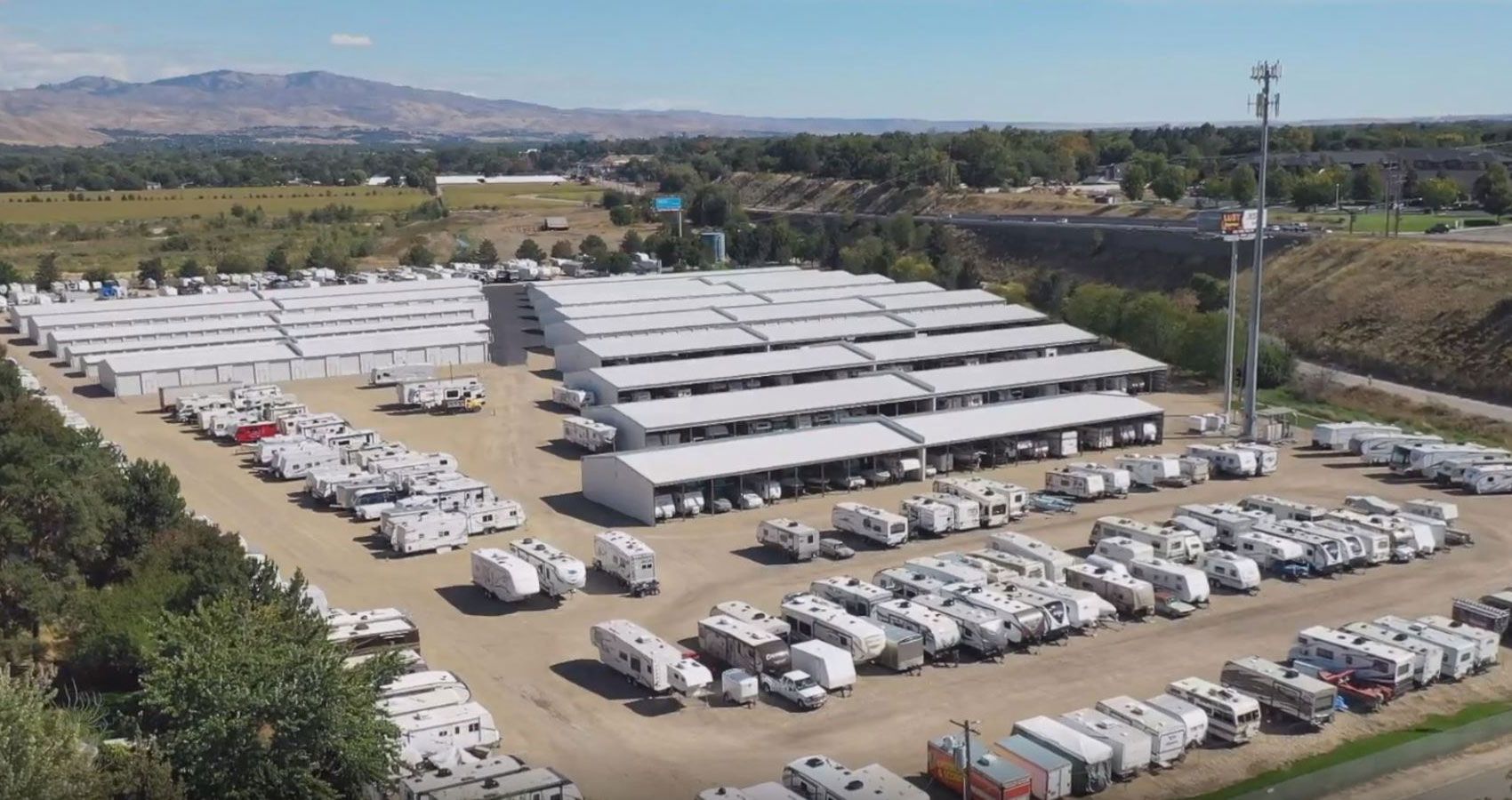 A wide view photo of a storage facility | Idaho Storage Connection