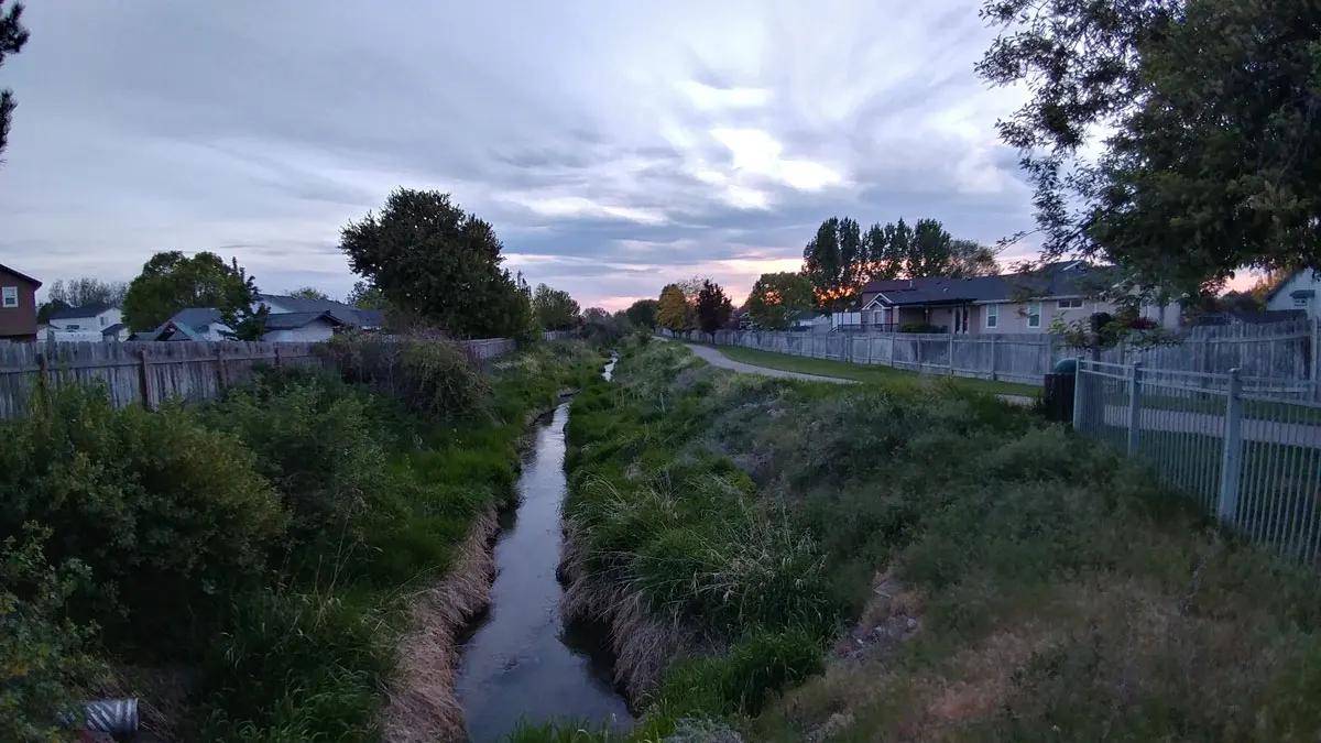Sunset Picture of Neighborhood in Nampa | Idaho Storage Connection