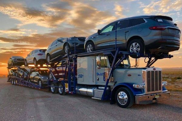 Car Transport from Los Angeles to Phoenix: 2025 Complete Guide