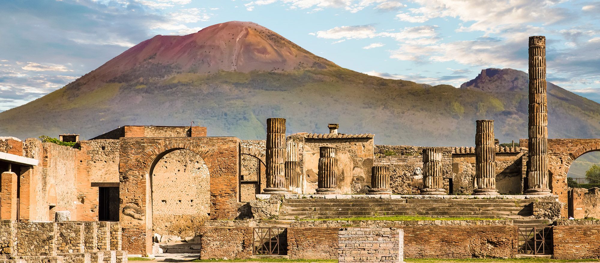 Uncovering Vesuvius, Pompeii and Ancient Naples