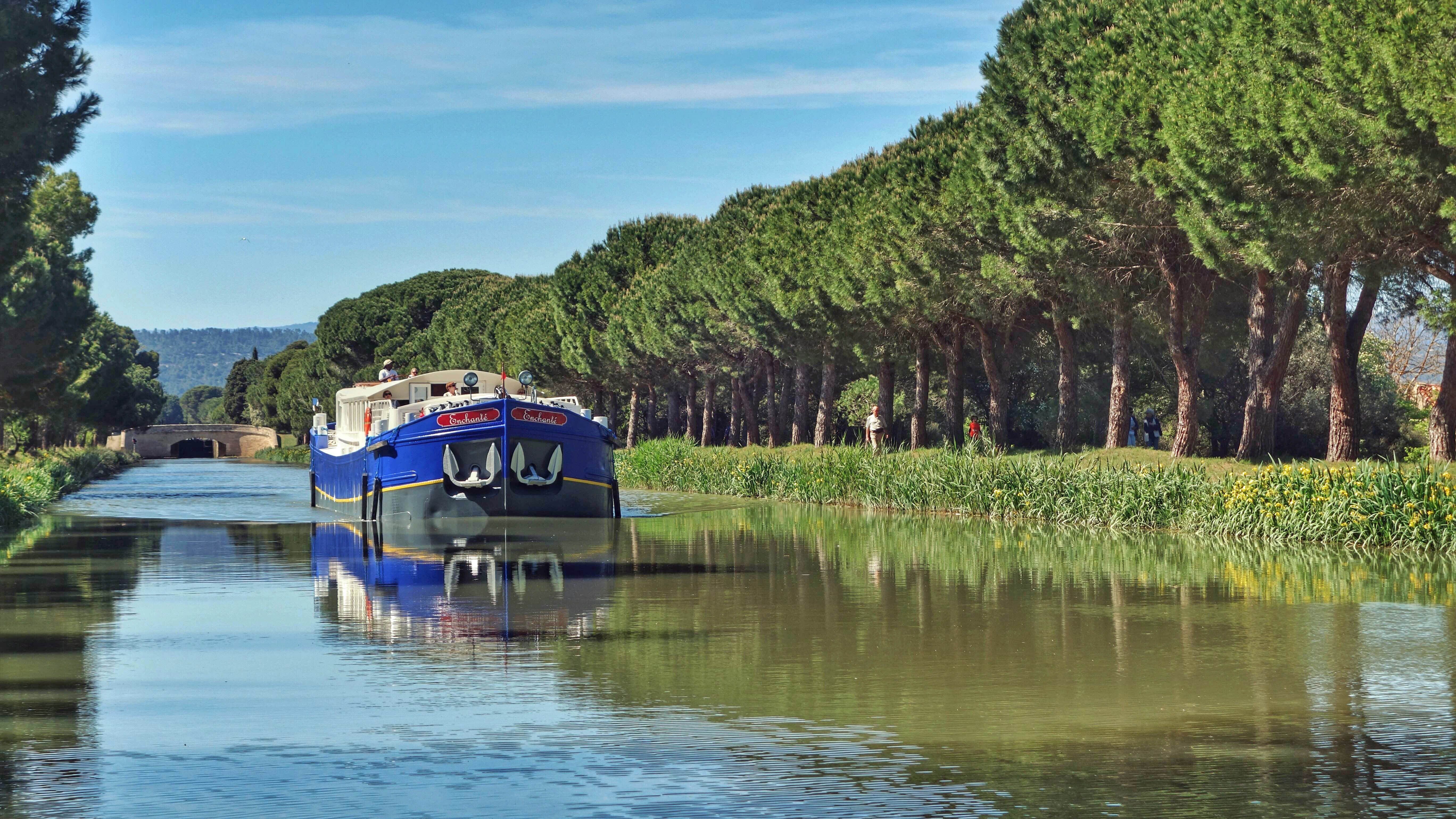 Hotel Barge Enchanté