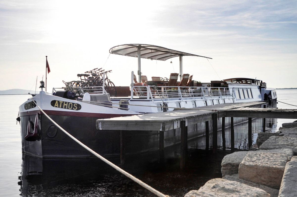 Hotel Barge Athos