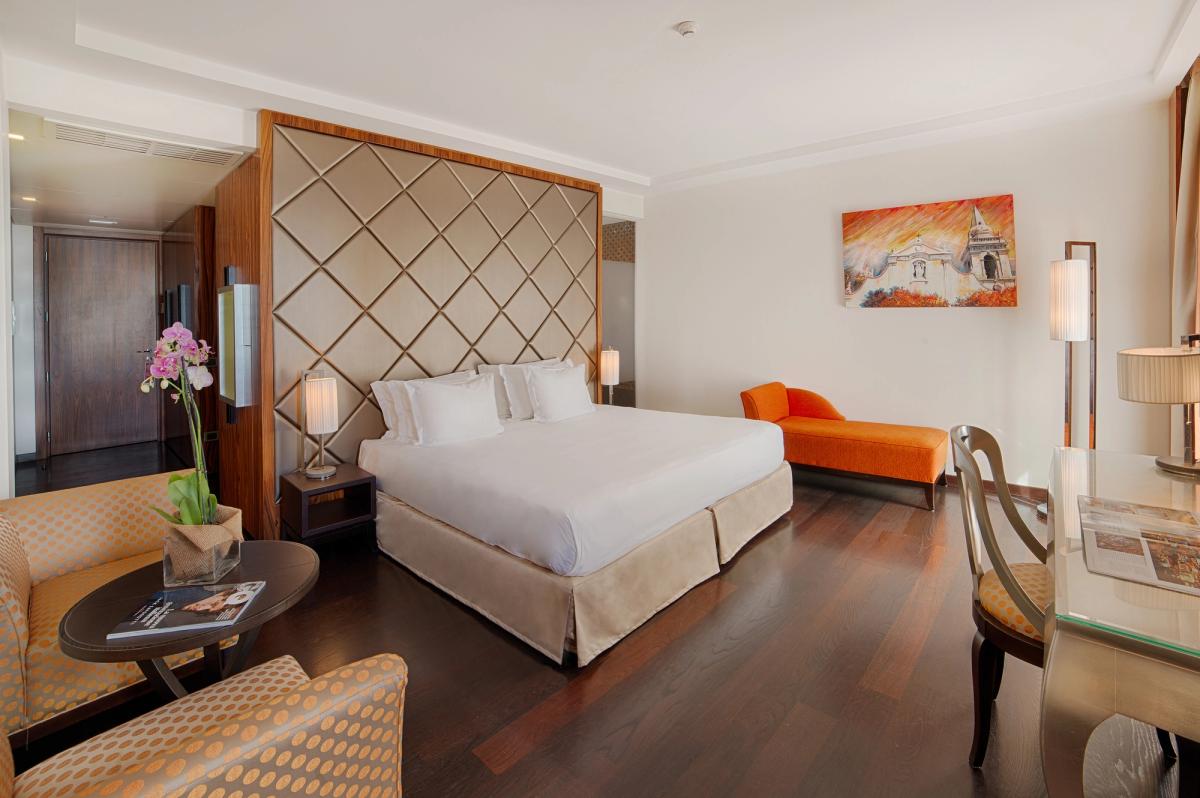 NH Collection Taormina